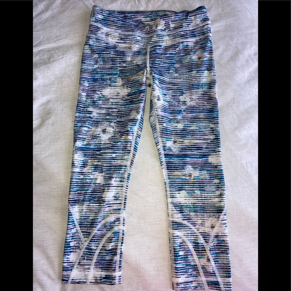 Lululemon blurry belle inspire crop